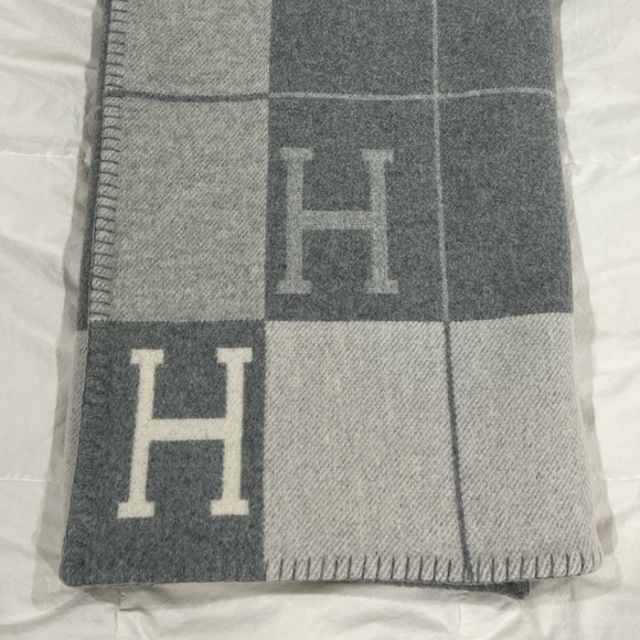 Blanket Grey Hermes Cashmere Blanket Hermes Avalon Merino Wool